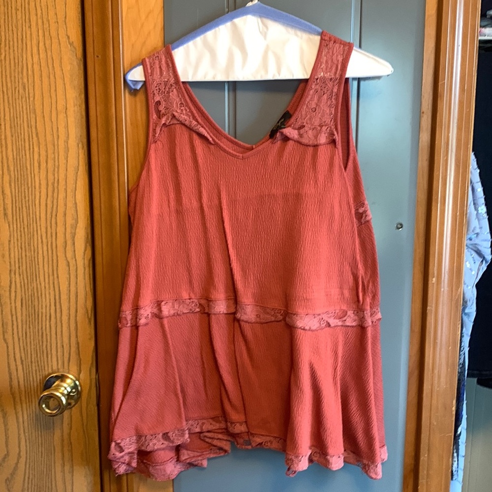 Cupio salmon peplum style top